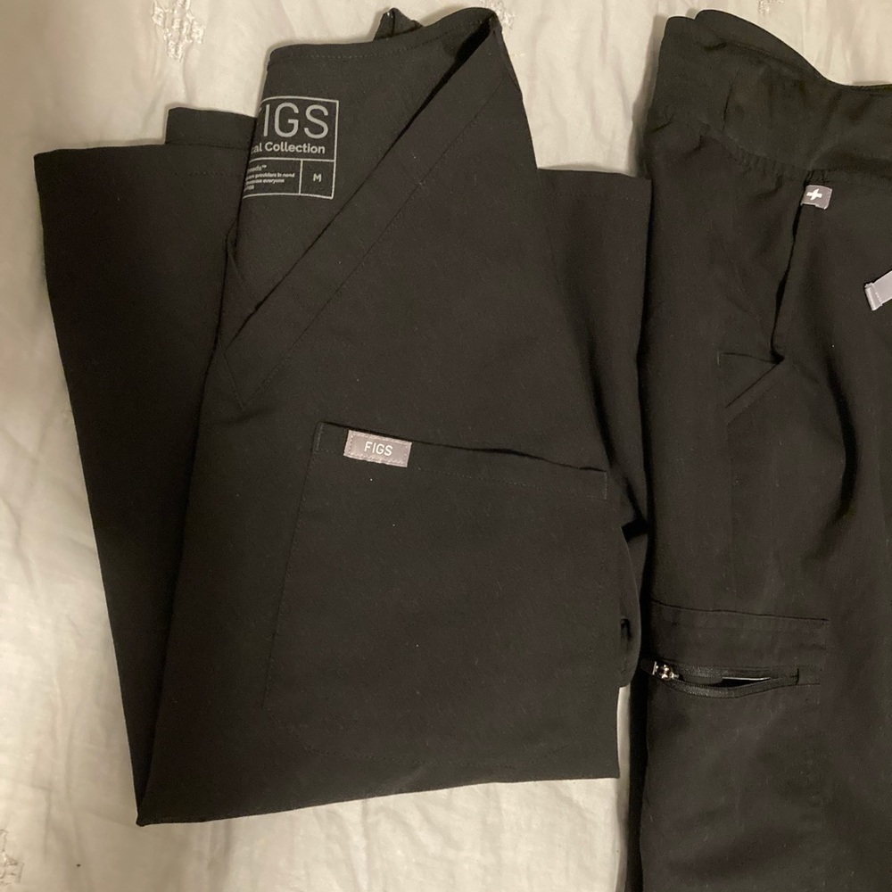 Black figs scrub set